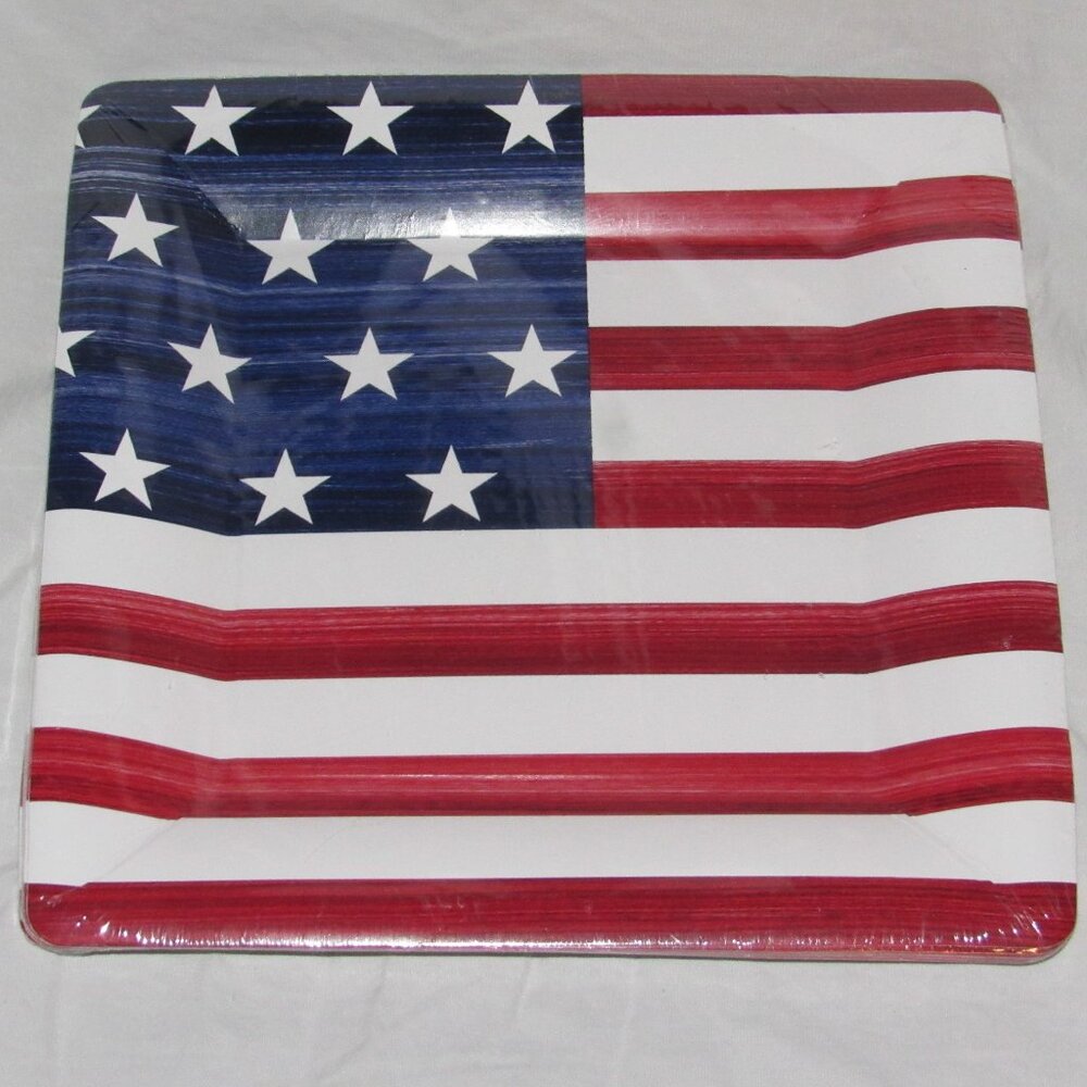 PPD Paper Products Design American Flag USA Buffet Weight Dinner Plates 10"